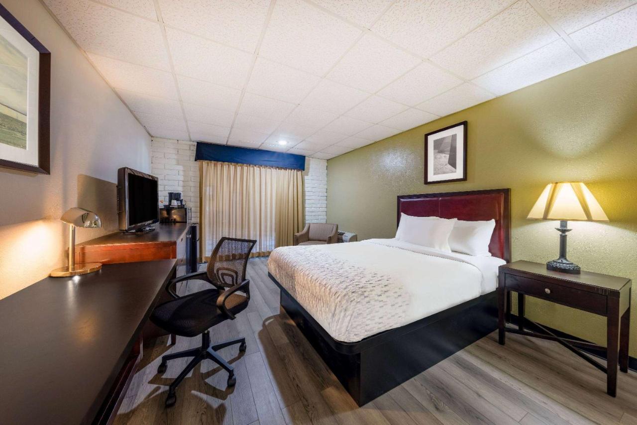 Motel Baymont By Wyndham El Dorado Extérieur photo